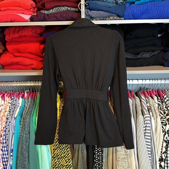 Tahari black cardigan with front tie size S - Picture 3 of 3